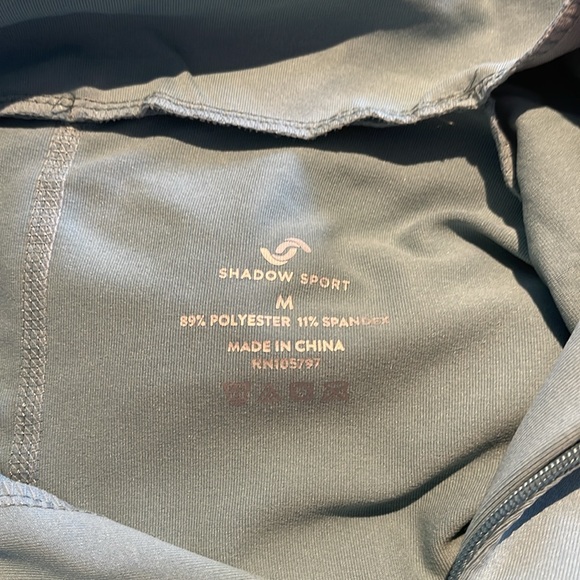 Shadow Sport Fitted Mock-Neck Zip front Athletic jacket - Cristal teal color - Picture 10 of 10